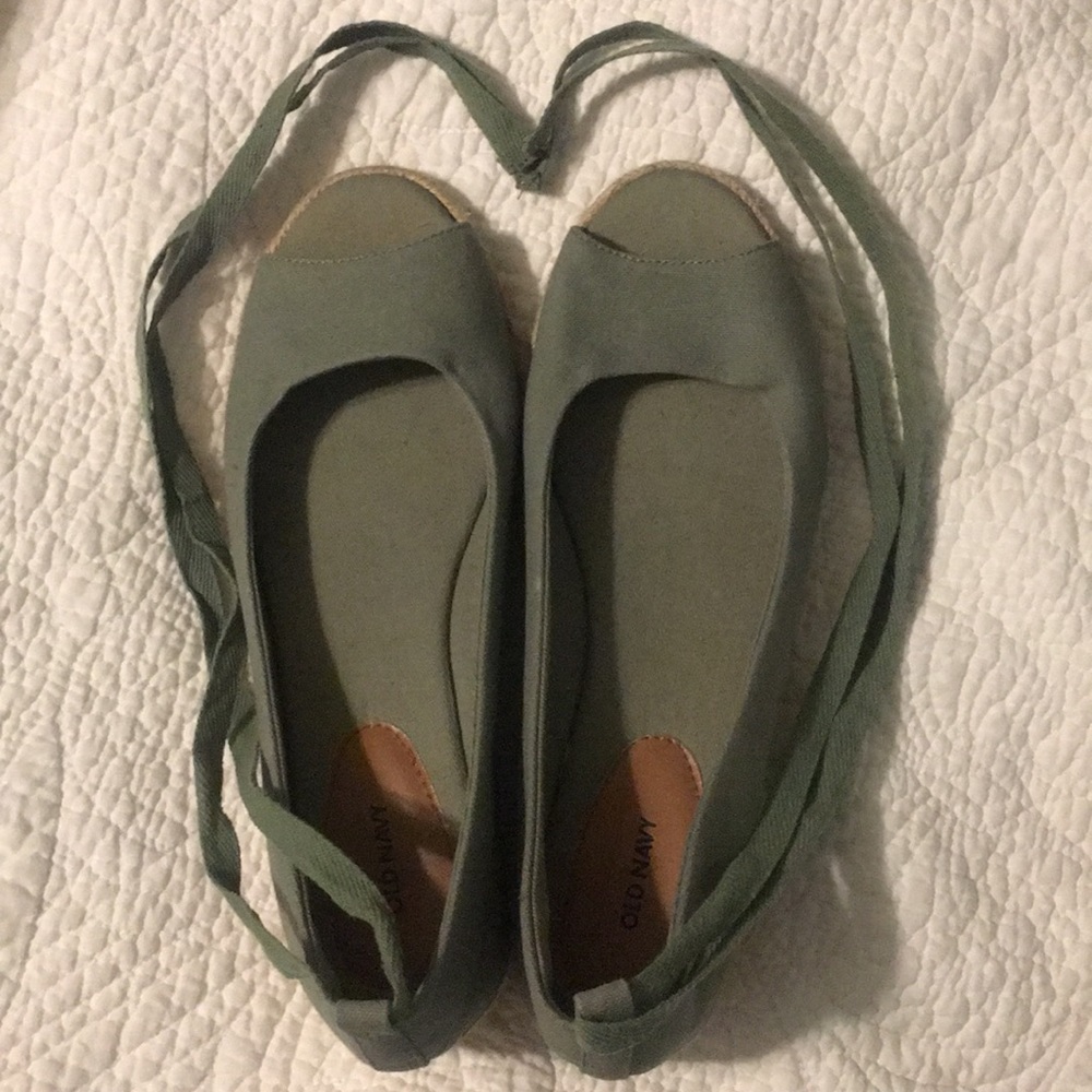 Lace up Flats/ sandals